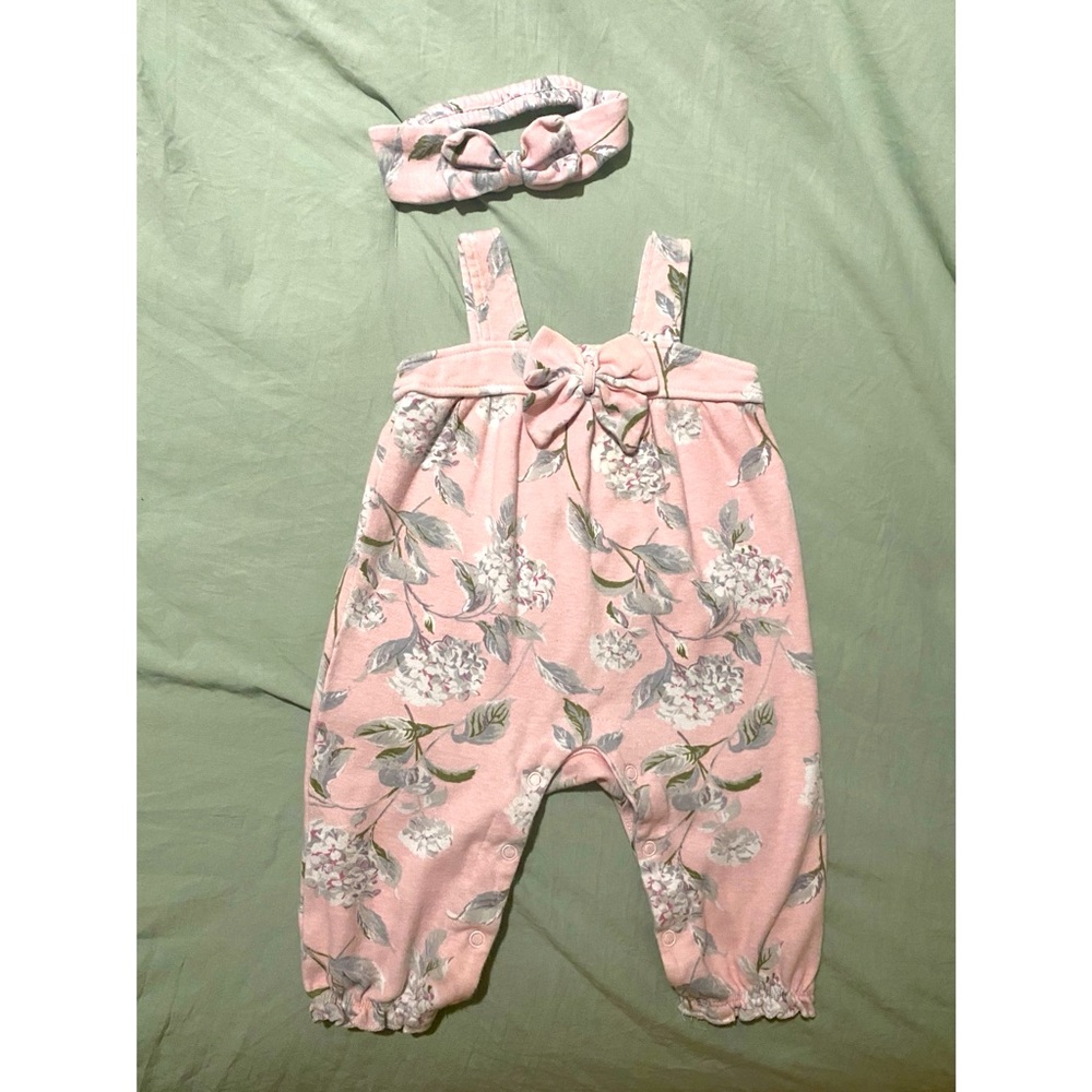 3 to 6 month jumper with bow